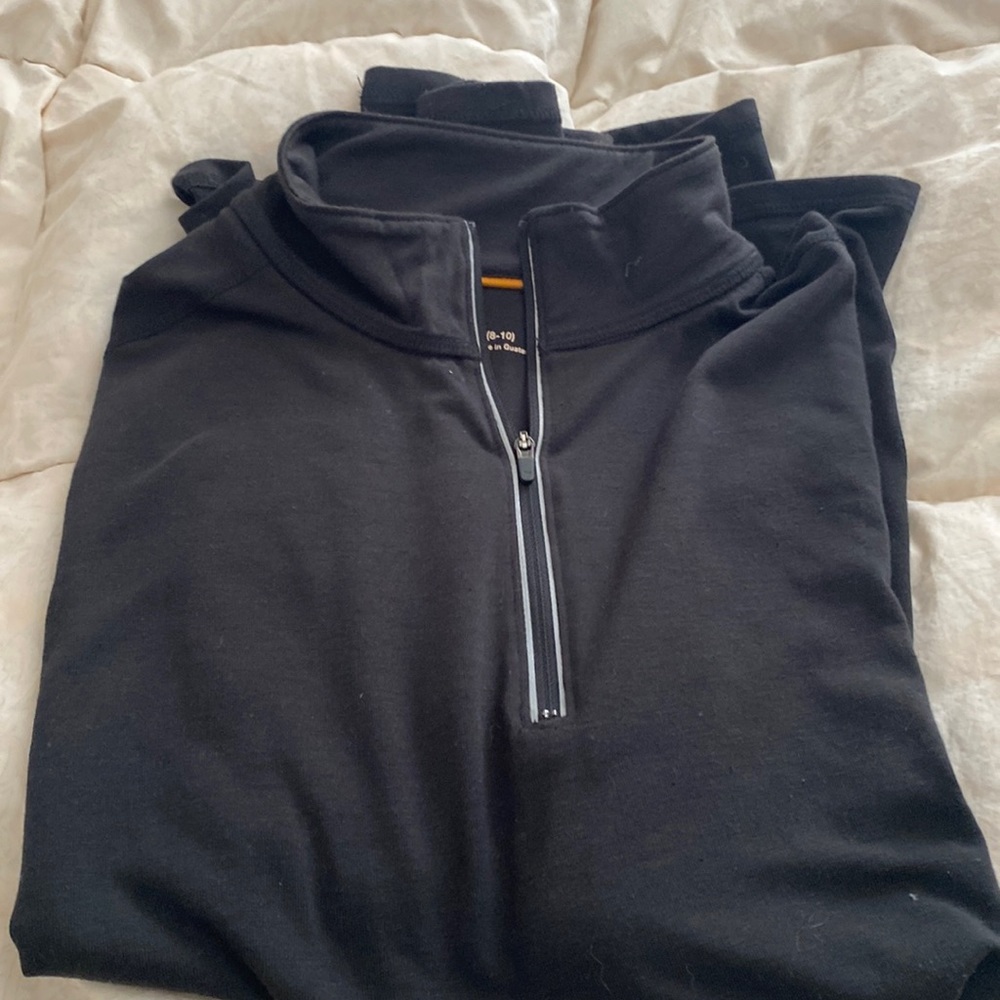 Carhartt quarter zip EUC M